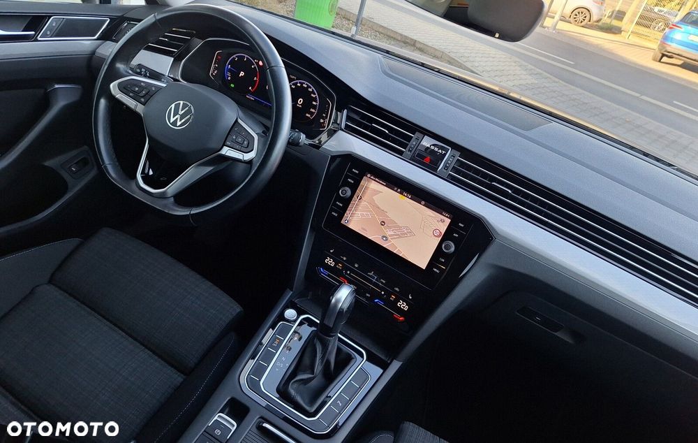 Volkswagen Passat - 10