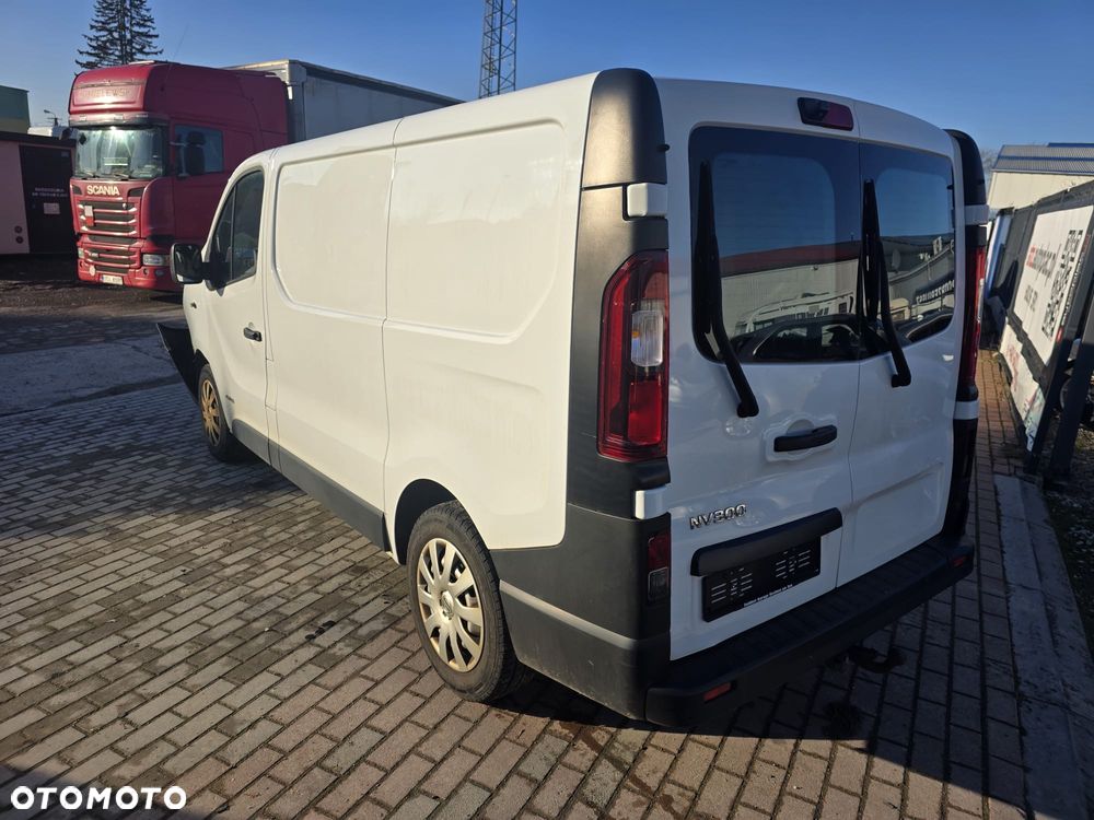 Nissan NV300 - 4