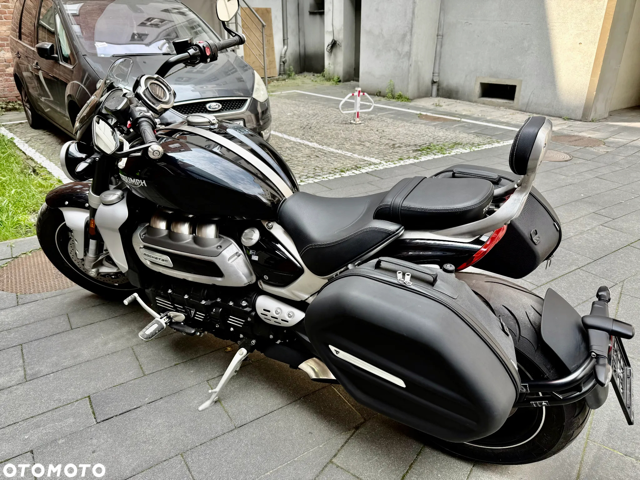 Triumph Rocket - 3