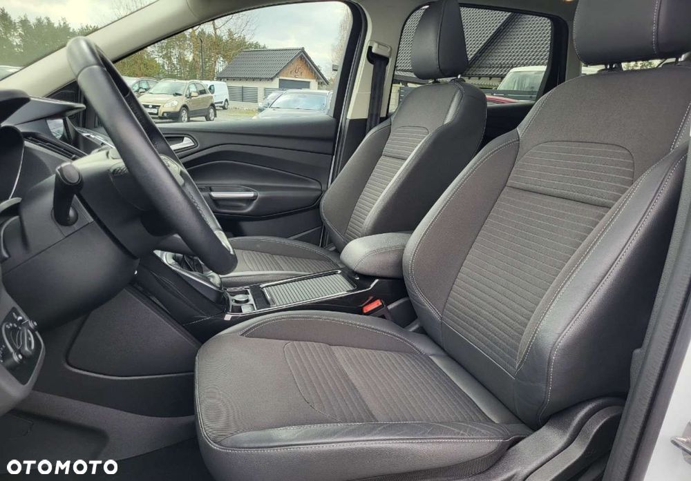Ford Kuga - 8