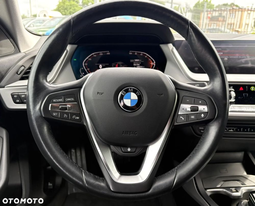 BMW Seria 2 218i - 12