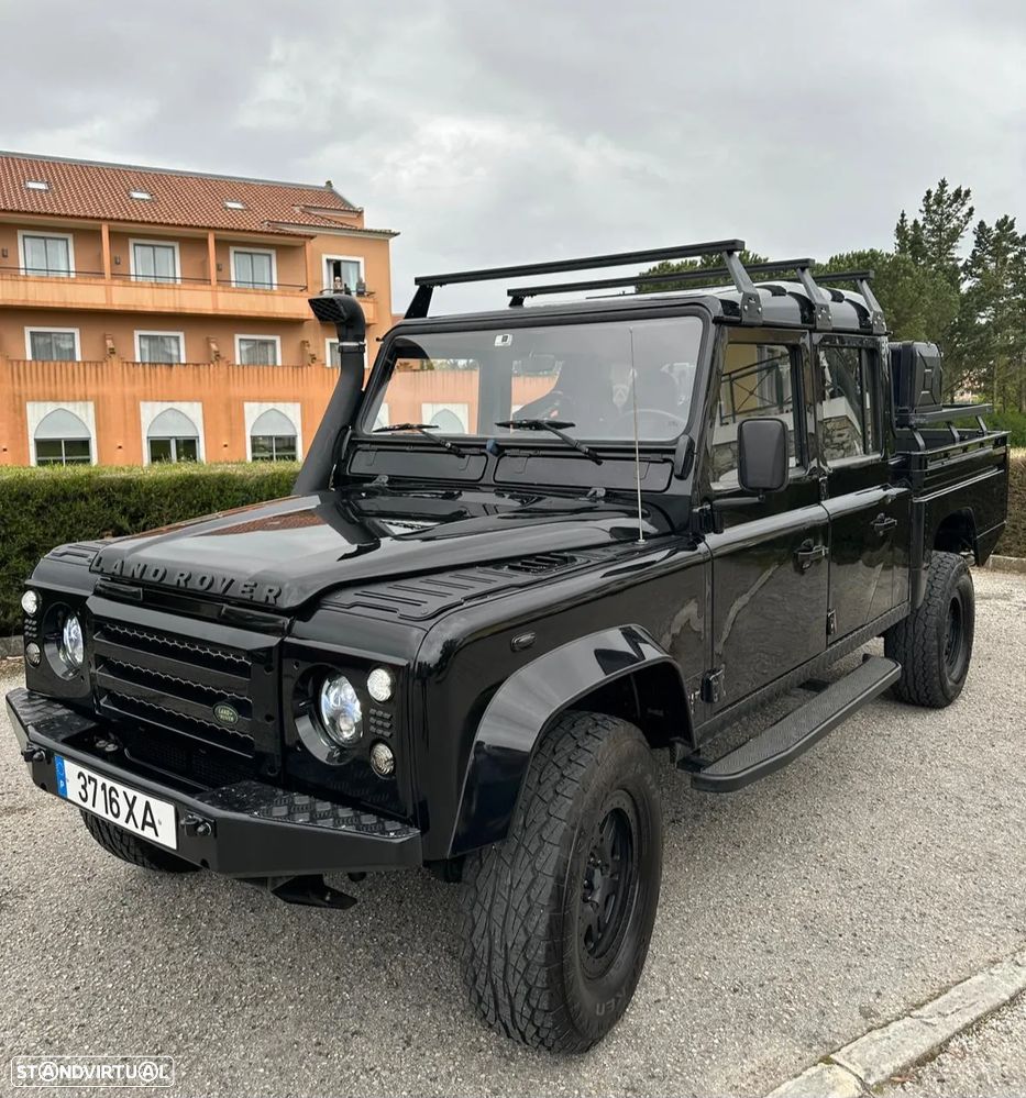Land Rover Defender - 1
