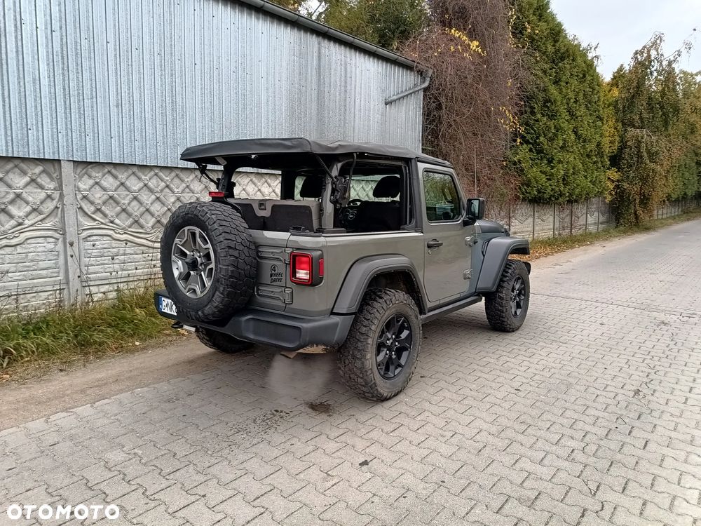 Jeep Wrangler - 5