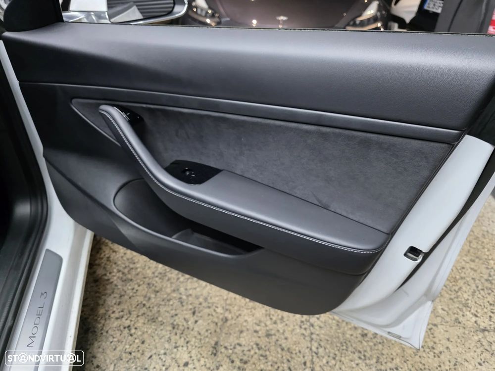 Tesla Model 3 Standard Range Plus RWD - 18