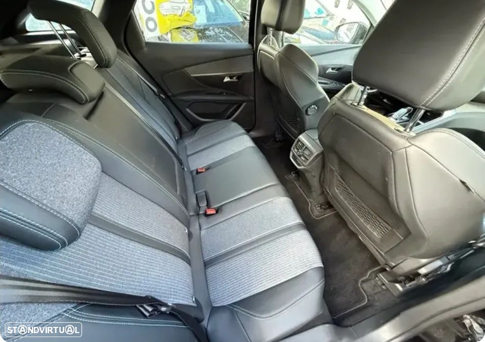 Peugeot 3008 1.5 BlueHDi Allure Pack EAT8 - 12