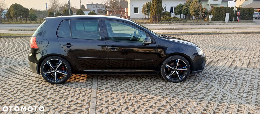 Volkswagen Golf V 03-08 - 3