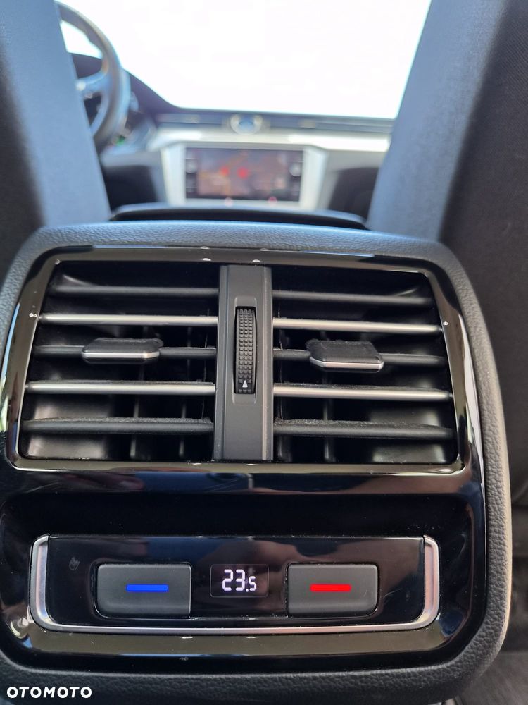 Volkswagen Passat - 6