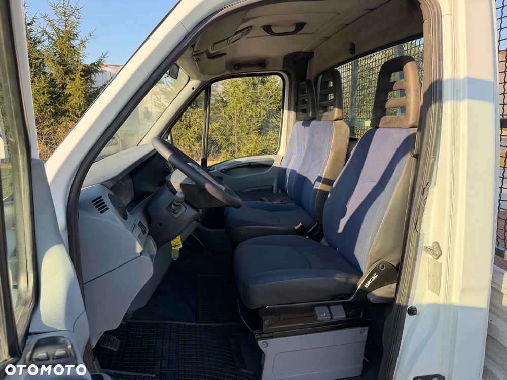 Iveco 35C13 * 2.3 / 130KM * Skrzyniowy * Rama * Rozstaw osi: 3.7m * - 26