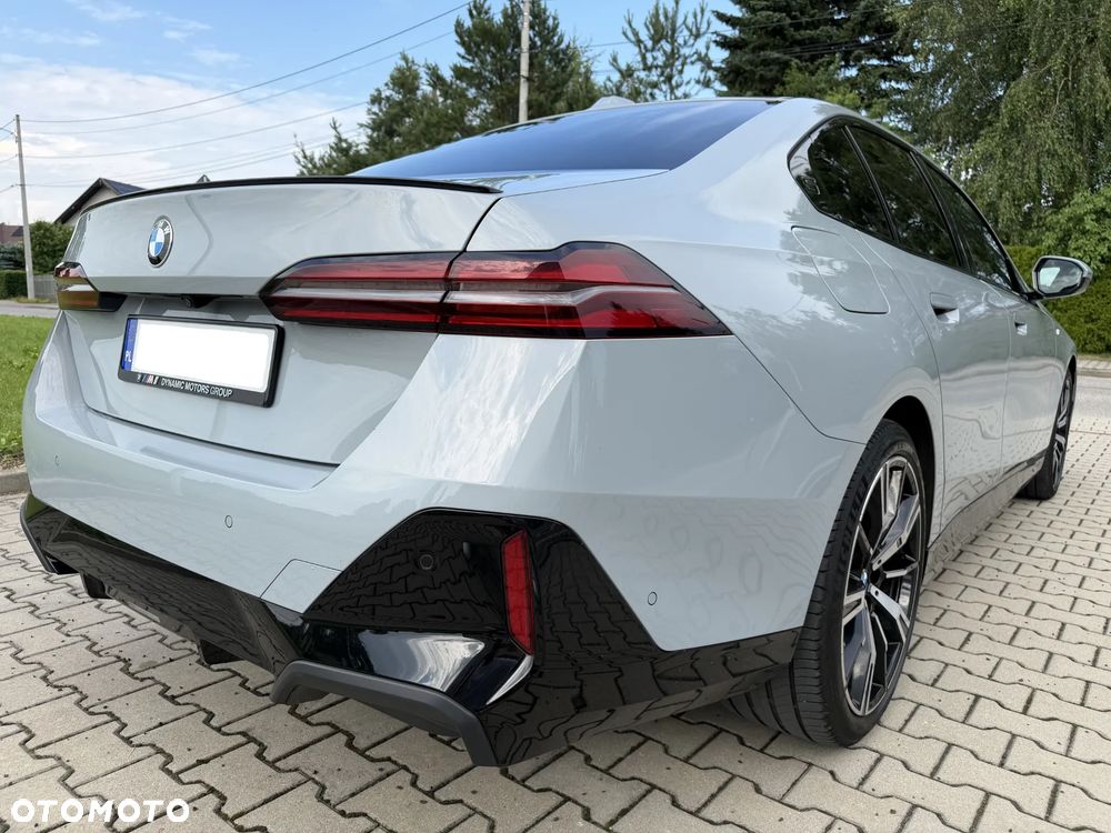 BMW Seria 5 ver-520d-xdrive-mhev-m-sport - 20