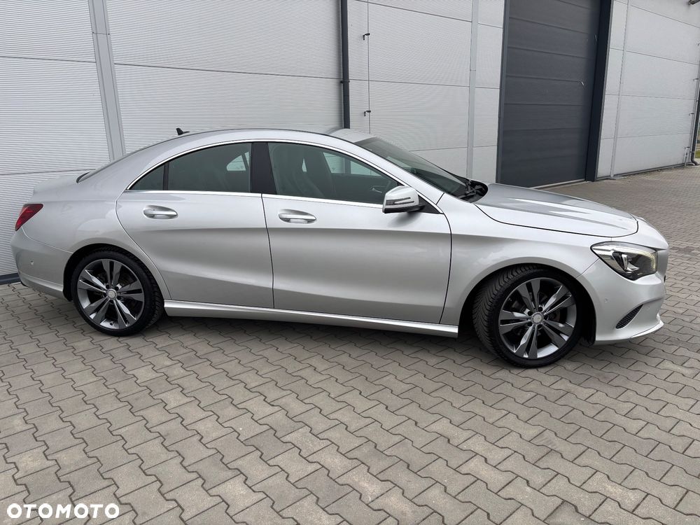 Mercedes-Benz CLA 180 7G-DCT Urban - 7
