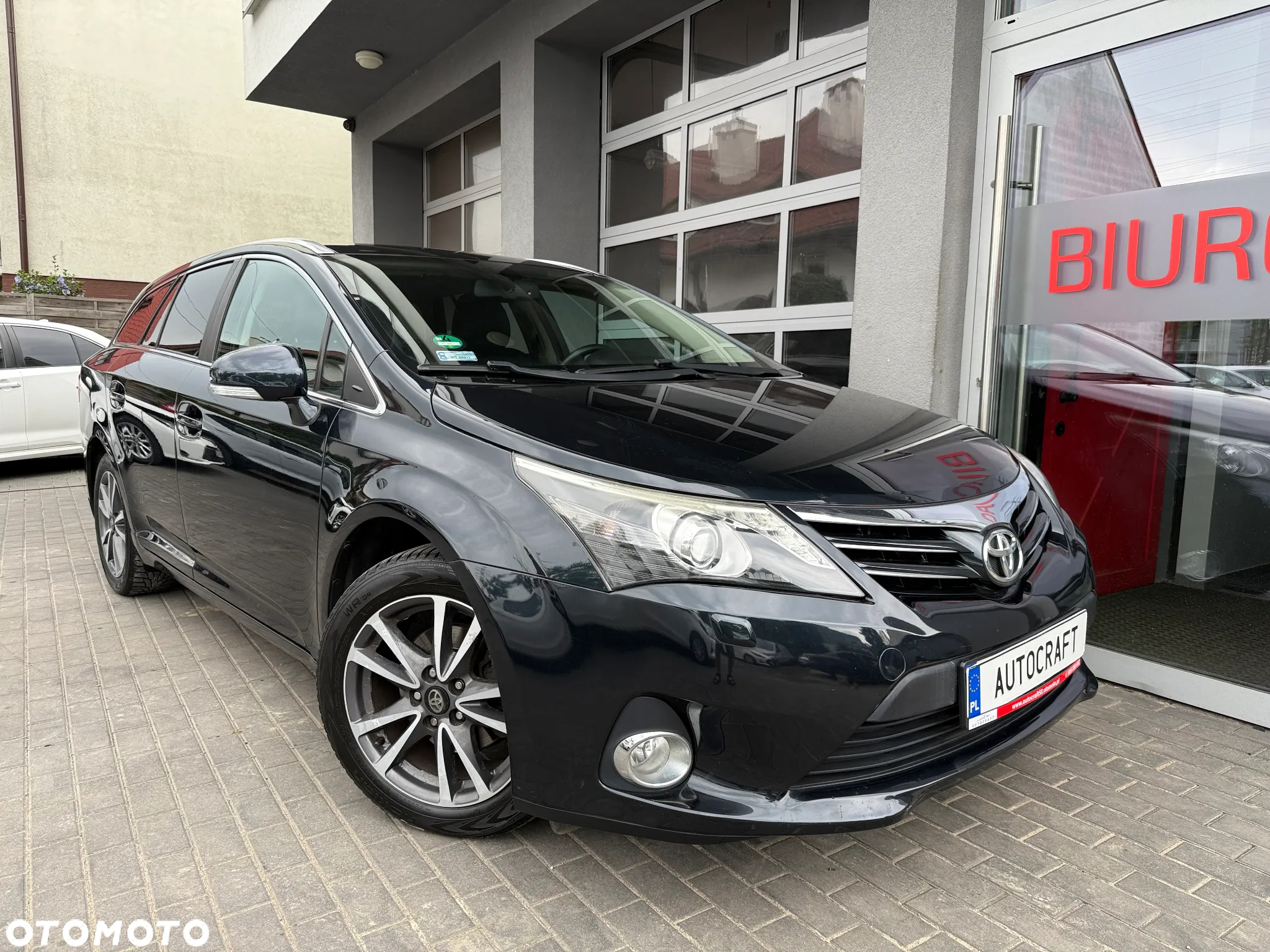 Toyota Avensis 1.8 Premium MS - 21