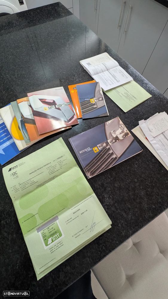 Renault Clio 1.2 16V Confort - 12