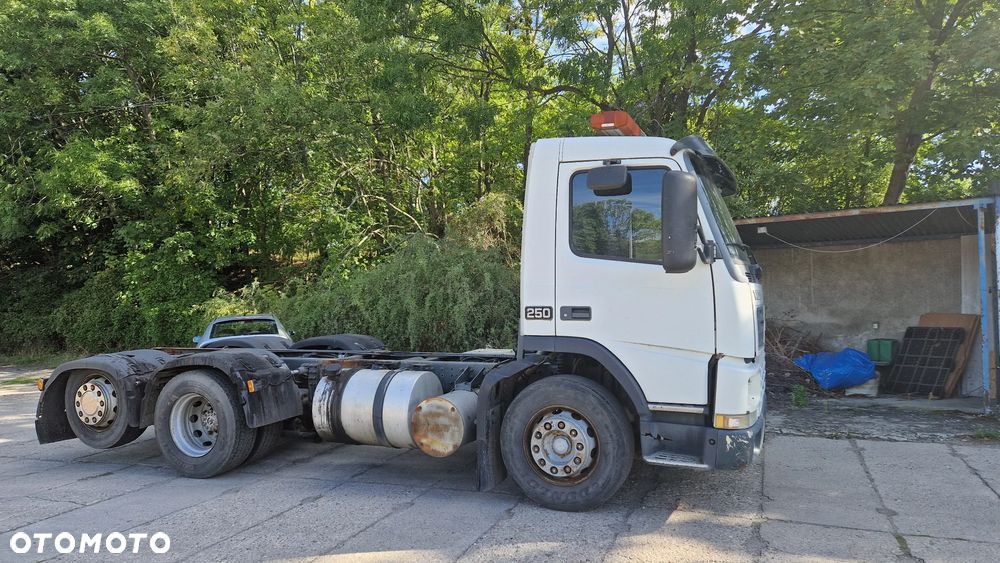 Volvo FM7 6X2 MANUAL 265.000KM - 15