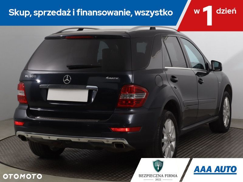 Mercedes-Benz ML - 6
