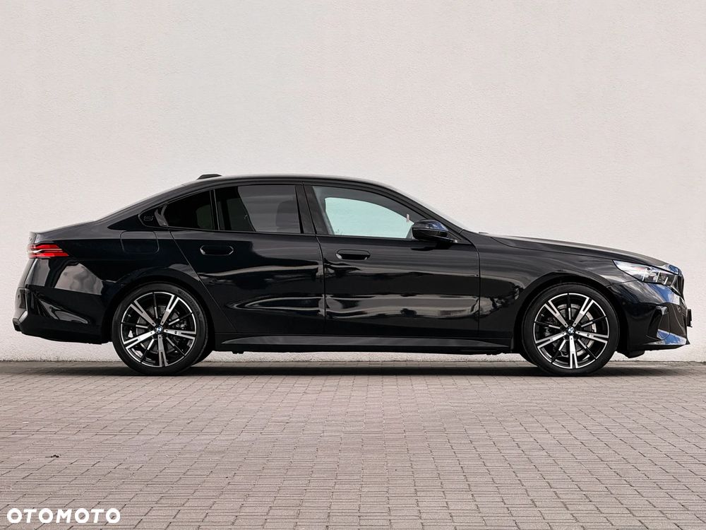 BMW Seria 5 520d xDrive - 4