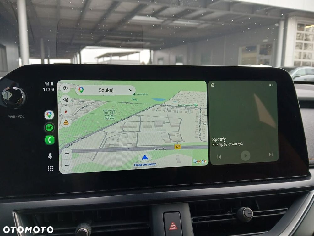 Lexus UX 300h F Sport Design - 16