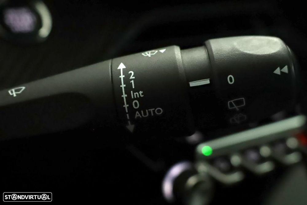 Peugeot 2008 1.2 PureTech Allure - 19