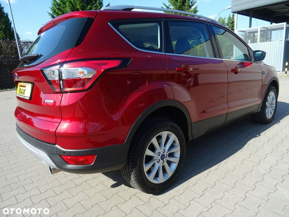 Ford Kuga 1.5 EcoBoost 2x4 Titanium - 8