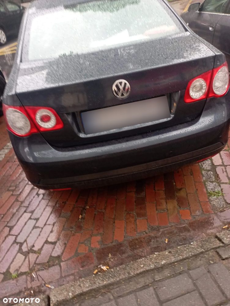 Volkswagen Jetta 1.9 TDI Comfortline - 2