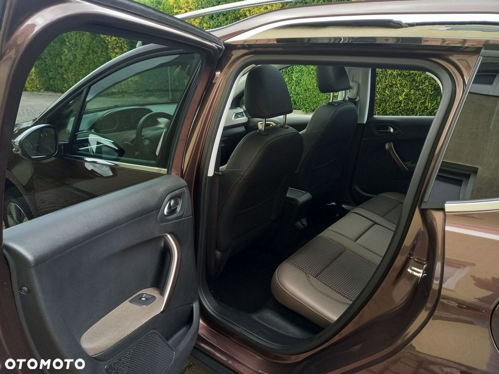 Peugeot 2008 1.6 VTi Allure - 25