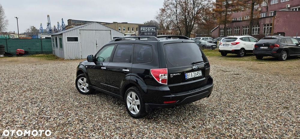 Subaru Forester 2.0X Exclusive - 4