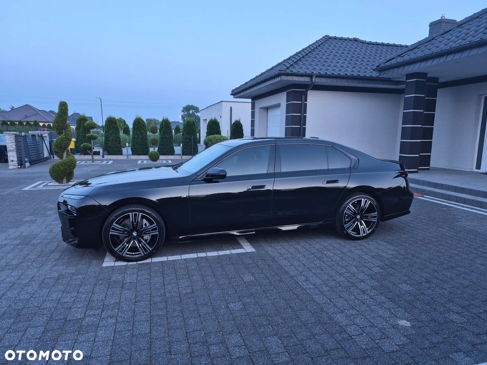 BMW Seria 7 740i - 4