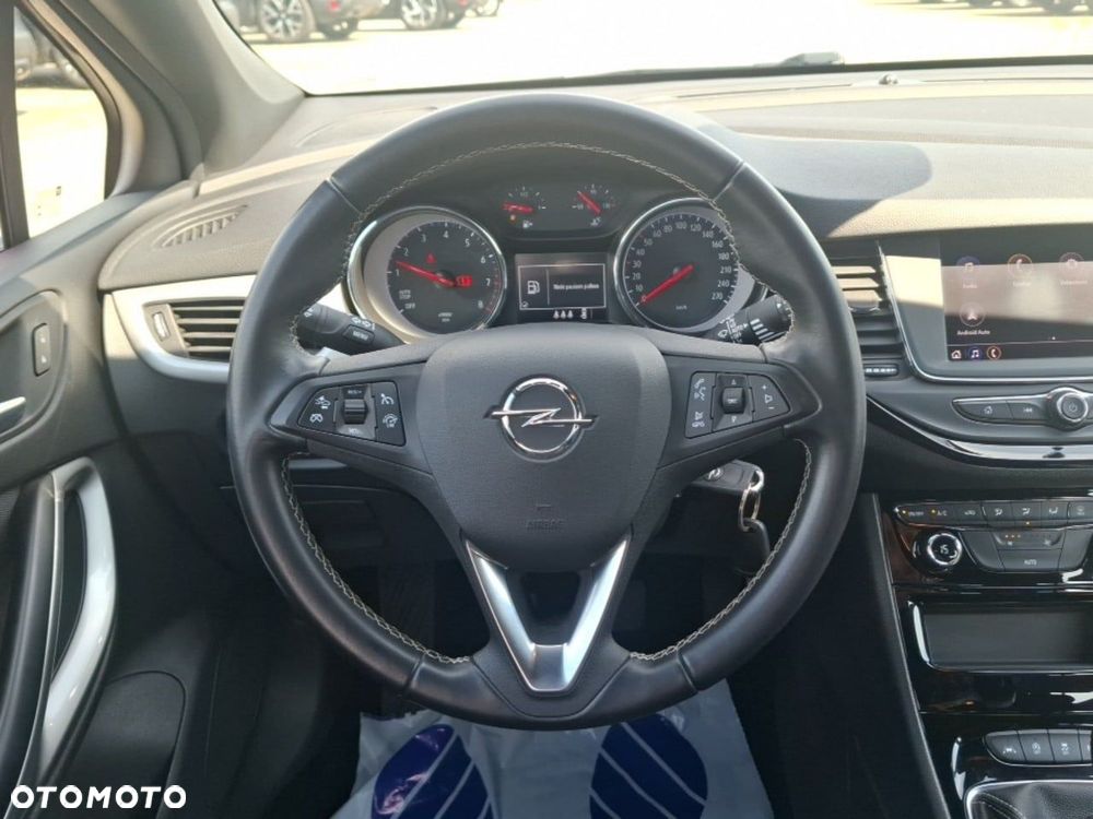 Opel Astra 1.2 T GS Line S&S - 9