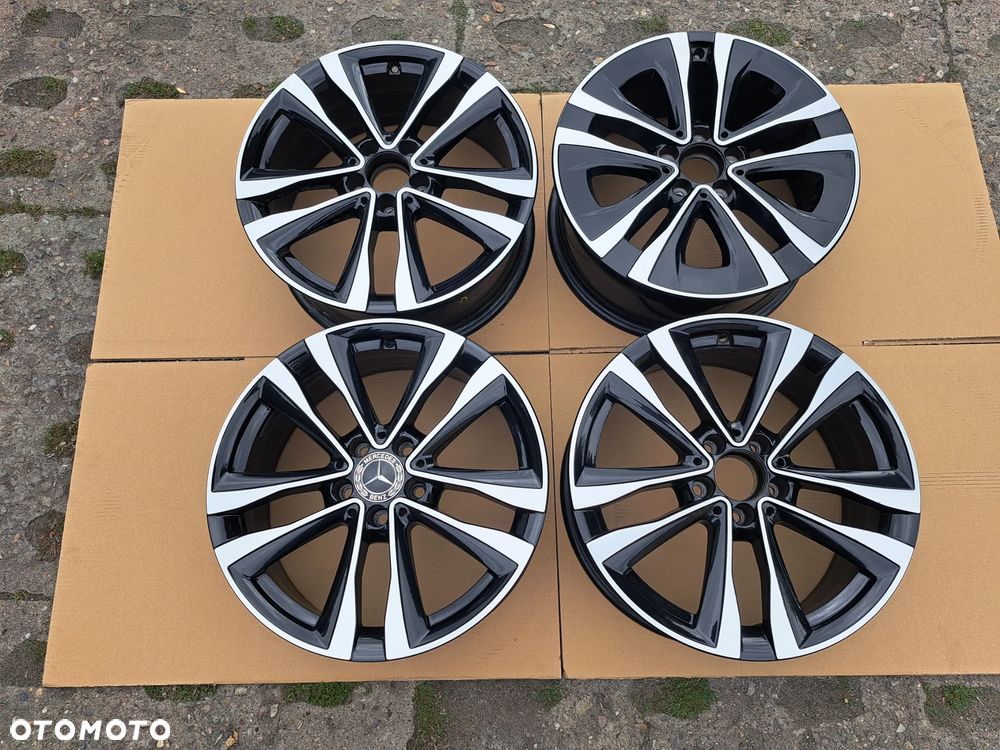 Oryg. Mercedes A-Klasa CLA 177 A177 A1774012700 7.5j 18 et49 - 6