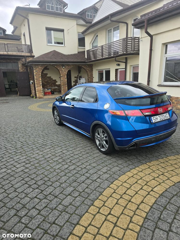 Honda Civic 1.8 Executive - 3
