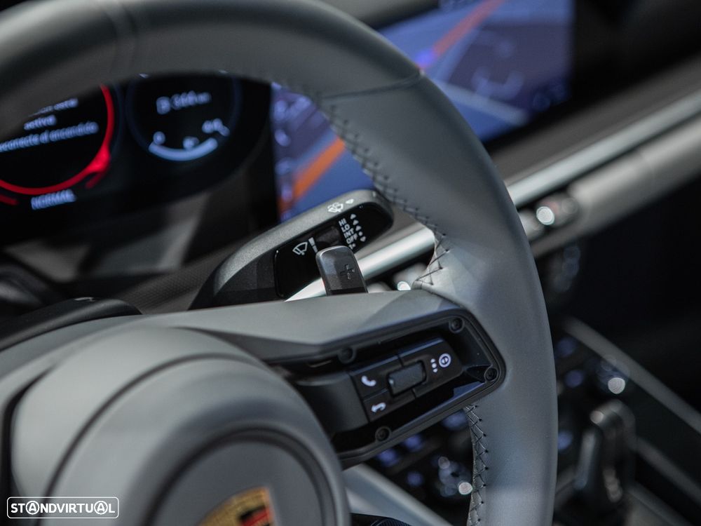 Porsche 911 (992) Turbo S PDK - 34