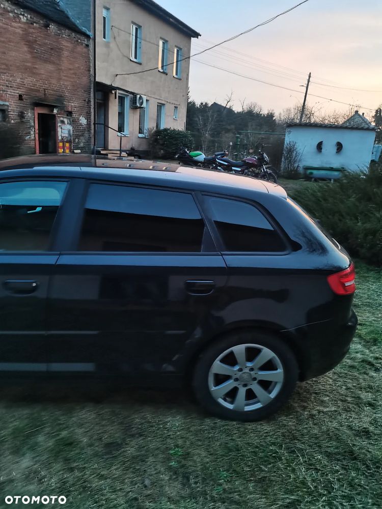Audi A3 Sportback 2.0 TDI DPF Ambiente - 3