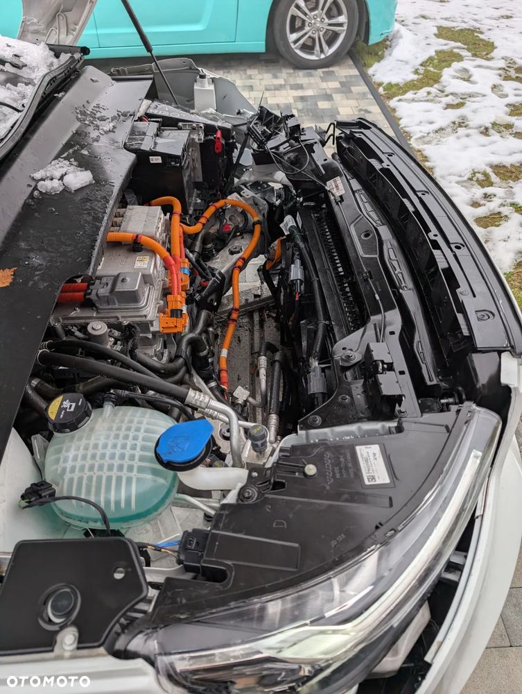 Volvo XC 40 82kWh P8 Recharge AWD Pro - 24