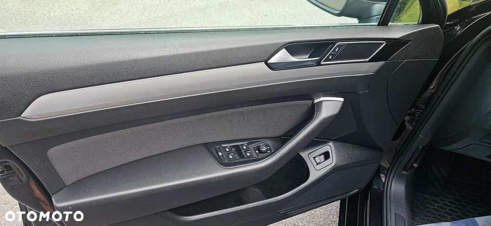 Volkswagen Passat 2.0 TDI BMT Highline - 18