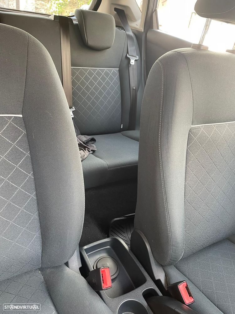 Ford Fiesta 1.25 Ambiente - 13