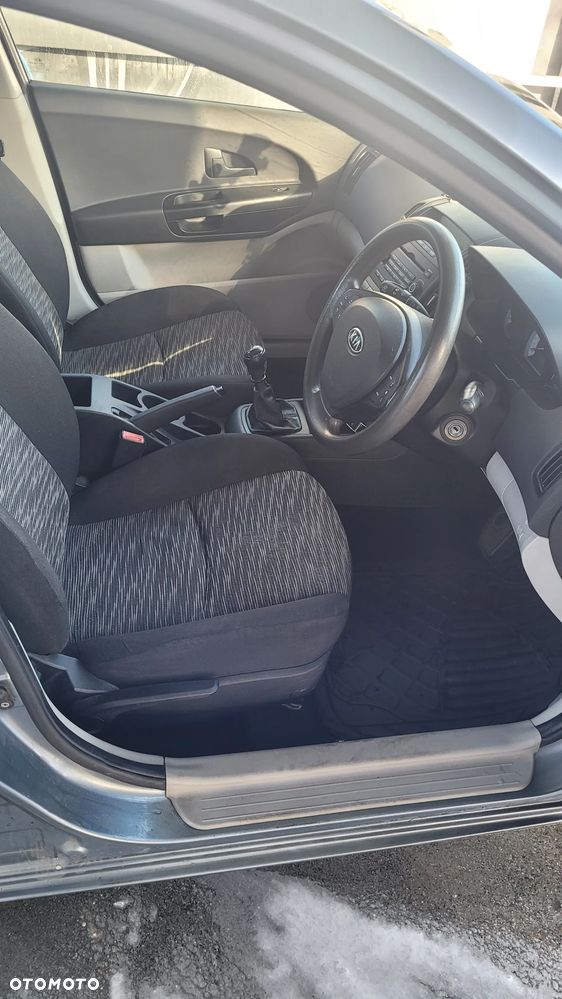 Kia Ceed 1.6 Comfort - 10