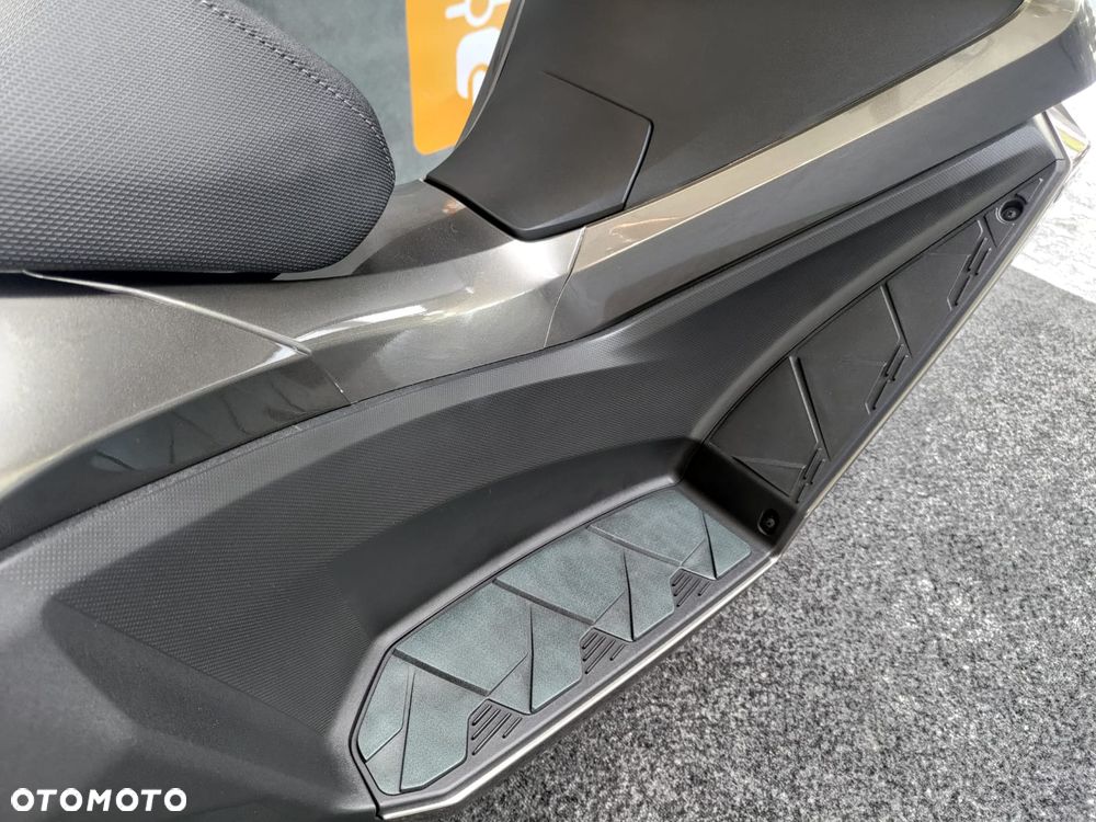 Kymco Skytown - 17
