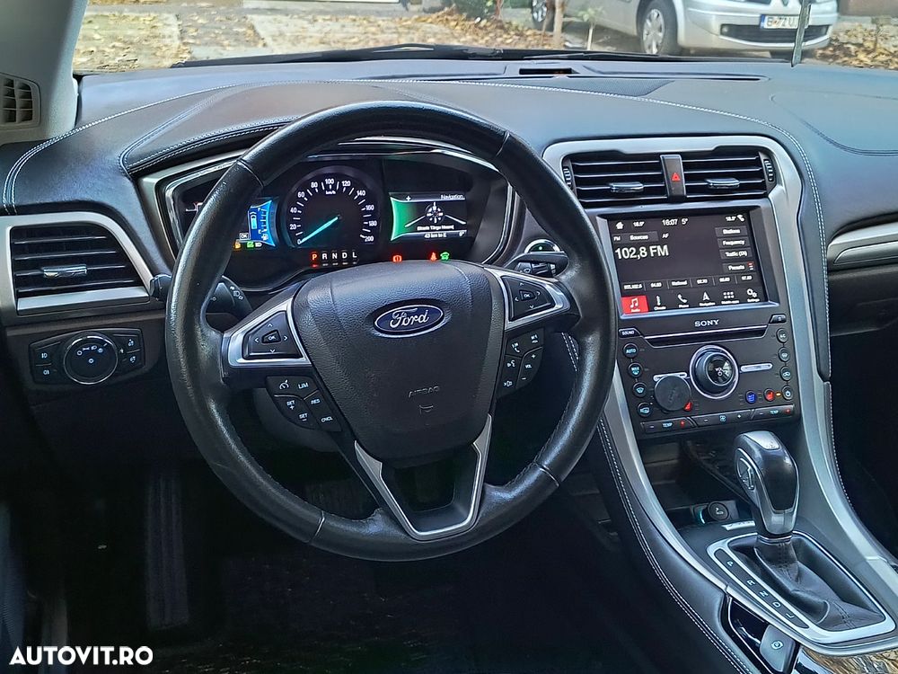 Ford Mondeo Vignale 2.0 Hybrid - 12