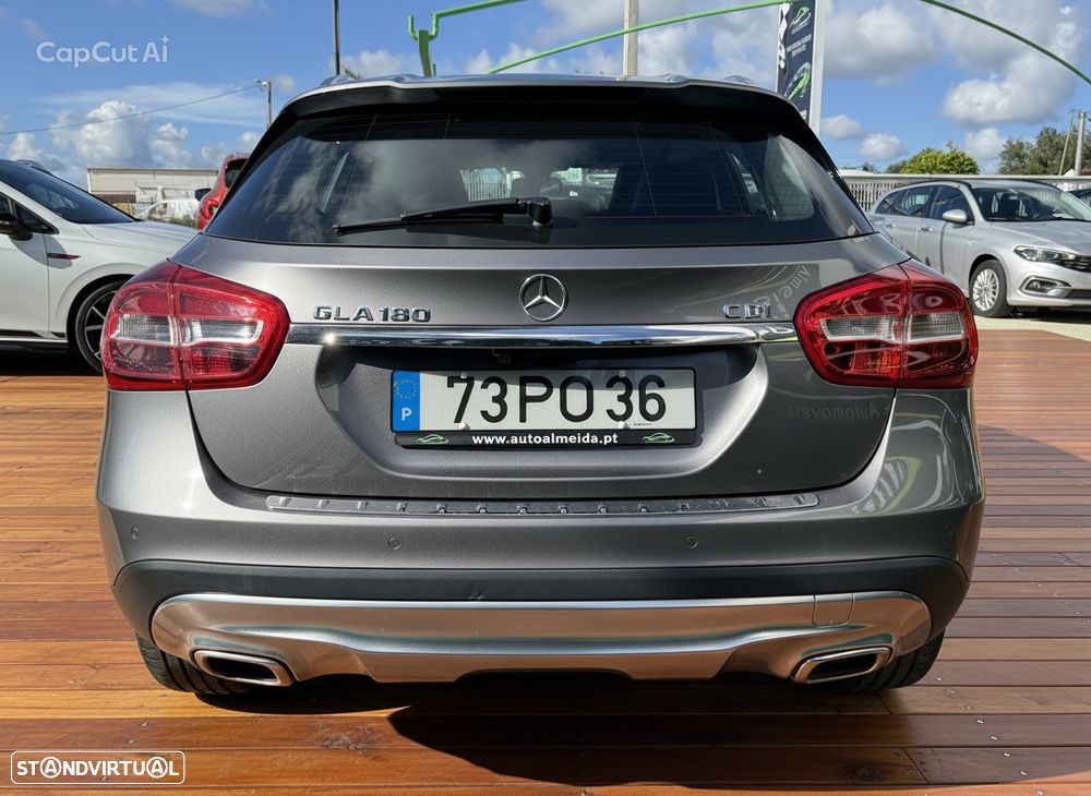 Mercedes-Benz GLA 180 CDI Urban - 8