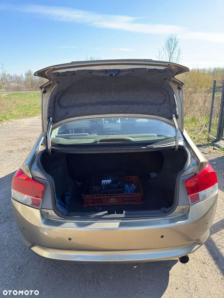 Honda City 1.4 Comfort - 8