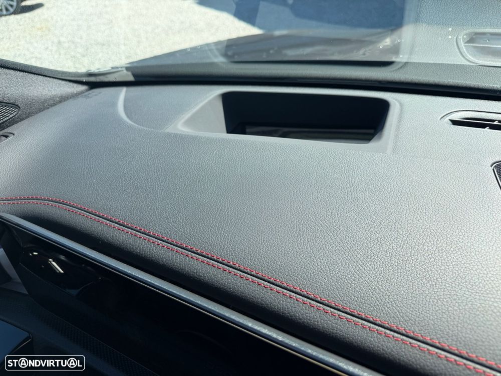 Mercedes-Benz CLA 250 e Shooting Brake AMG Line - 17