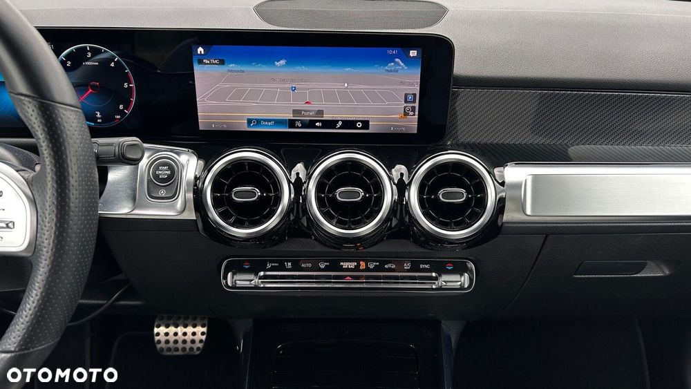 Mercedes-Benz GLB 200 d AMG Line 8G-DCT - 17