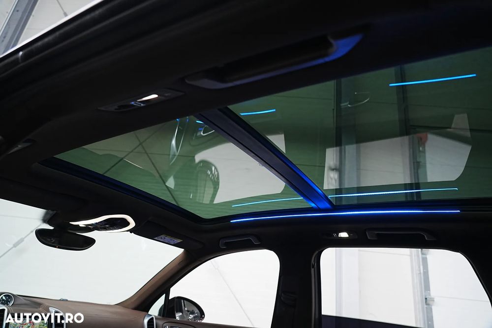 Porsche Cayenne 3.0 L - 10
