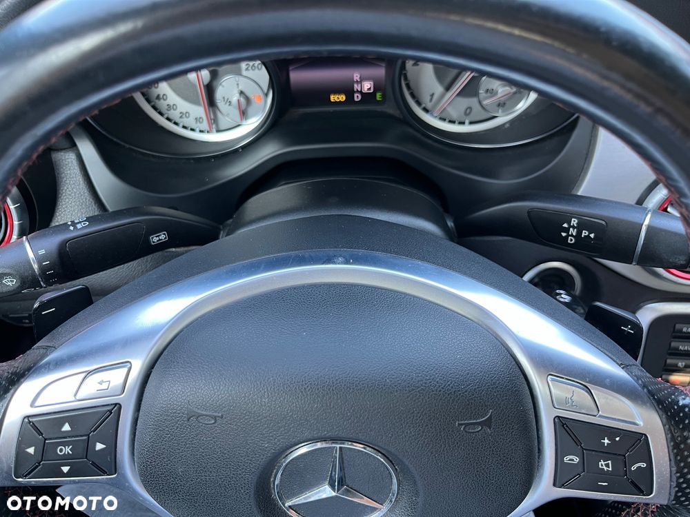 Mercedes-Benz CLA 200 CDI 7G-DCT AMG Line - 27