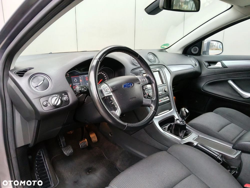 Ford Mondeo - 14