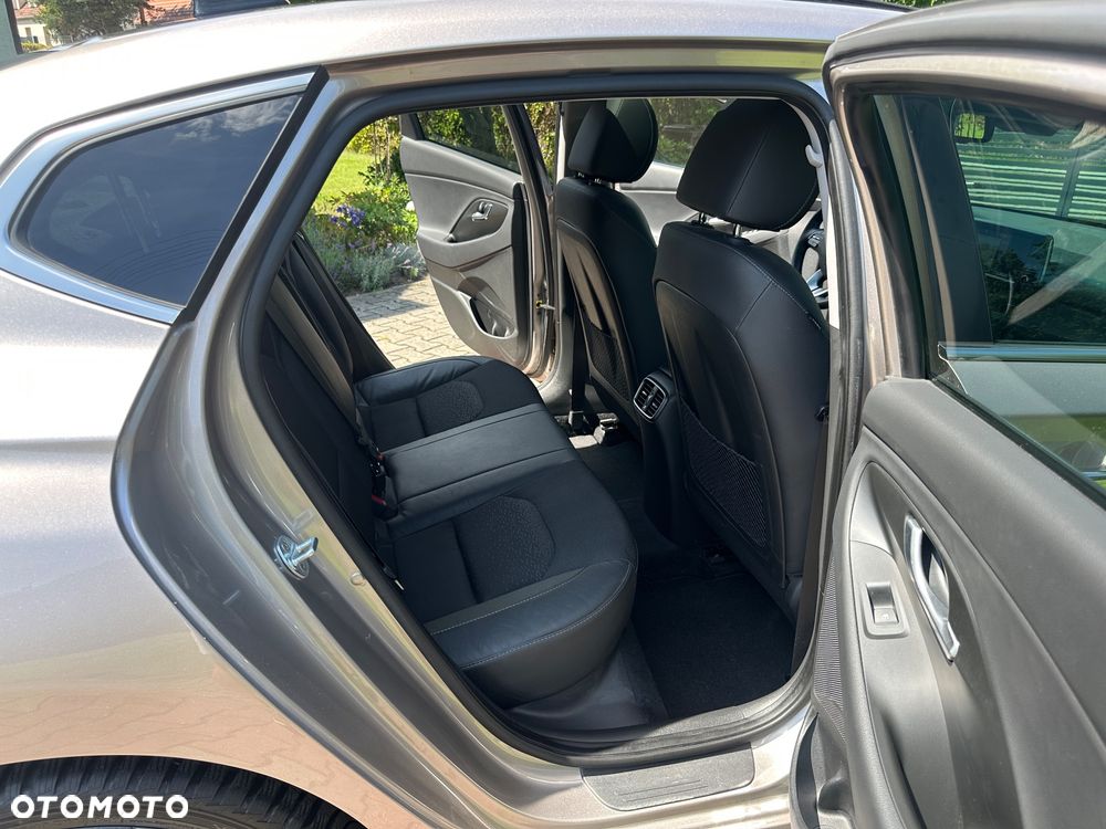 Hyundai i30 1.4 T-GDI YES!+ - 27