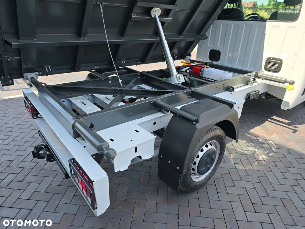 Renault MASTER 17Km WYWROTKA 3 STRONNA 1011Kg Ładowność SILNIK 2,3 AUTO NIE UŻYWANE NA GWARANCJI STAN NOWY NOWY NOWY SALON POLSKA TO SŁONIK BOGATE WYPOSAŻENIE HAK LEDY KLIMA TEMPOMAT - 23