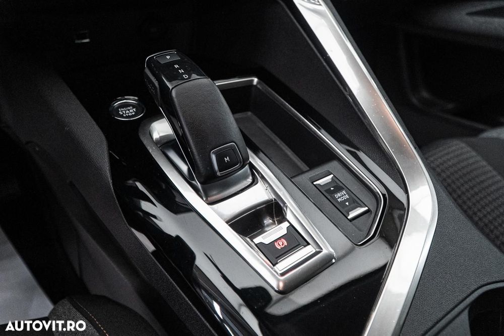 Peugeot 3008 1.2 PureTech 130 EAT8 Allure Pack - 21