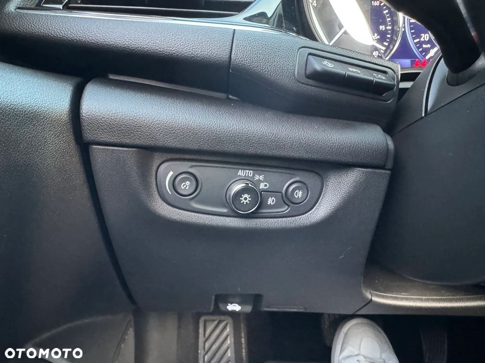 Opel Insignia Sports Tourer 2.0 Diesel Automatik Business Innovation - 24