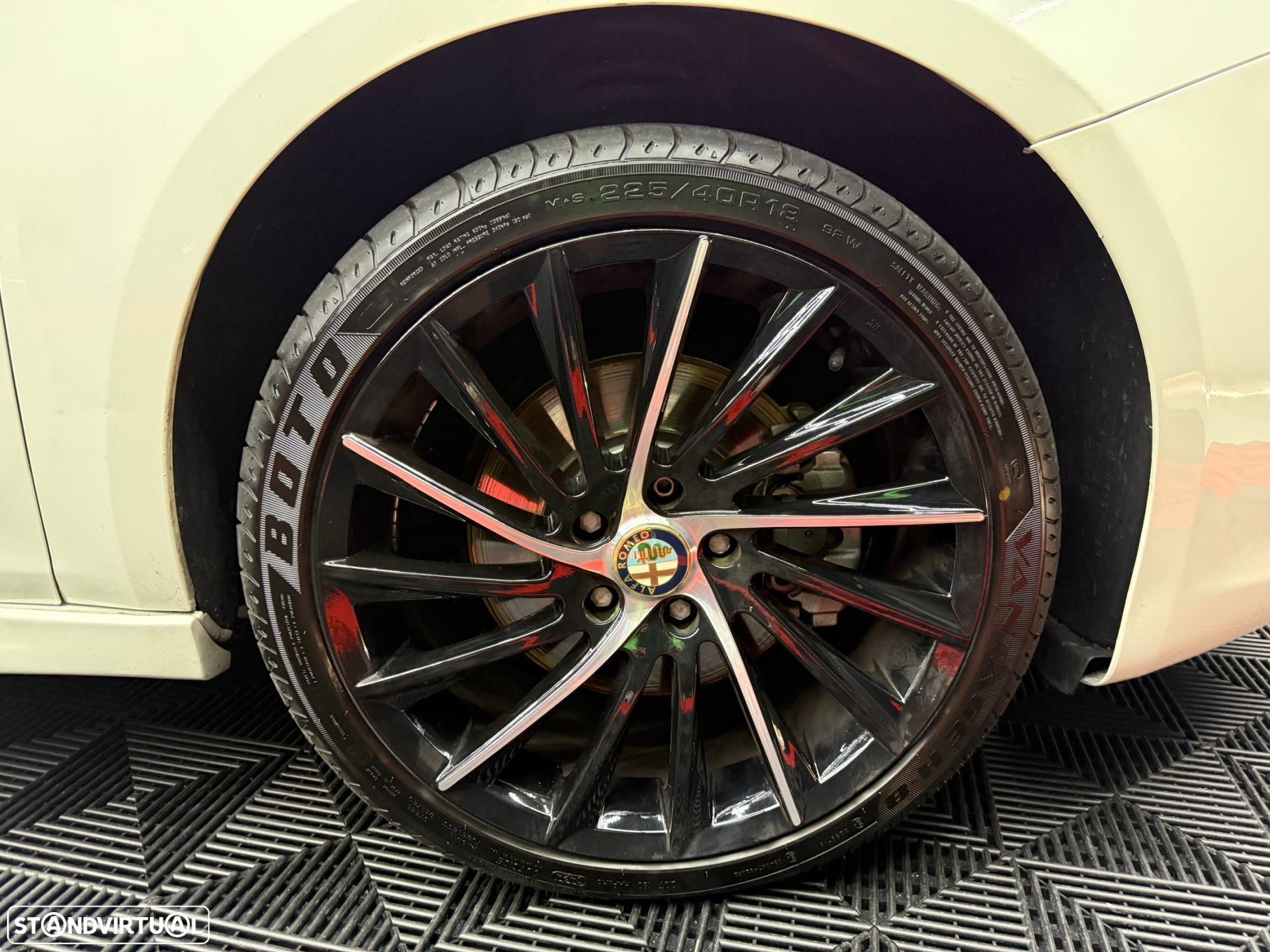 Alfa Romeo Giulietta 2.0 JTDm Distinctive - 21