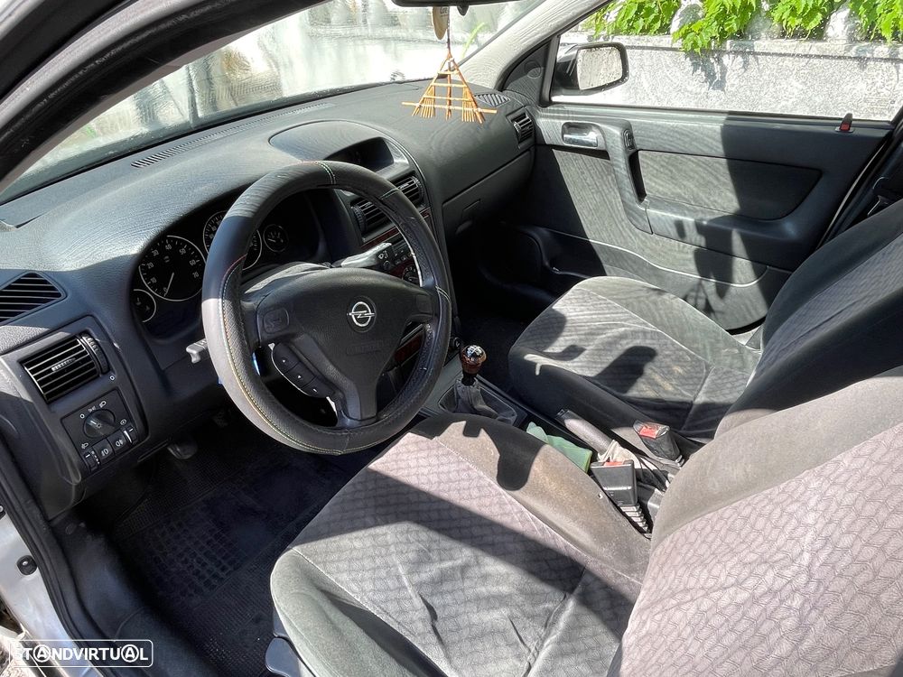 Opel Astra 1.2 Selection - 4